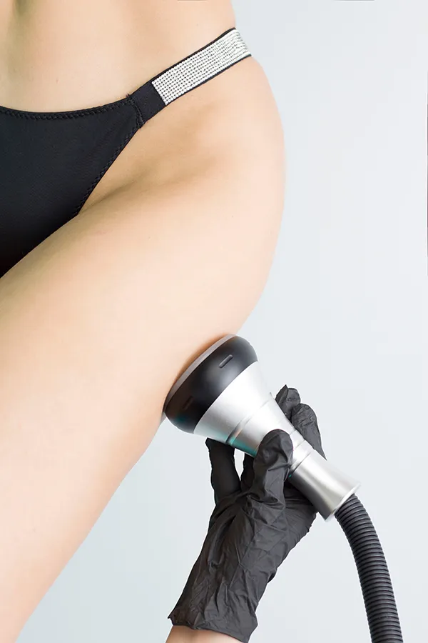 Vacuum-Therapy-Body-Sculpting-Treatment A middle-aged woman receives Vacuum Therapy Body Sculpting treatment from Dr. Robert Powers of Eternal Vitality Orlando in Orlando.